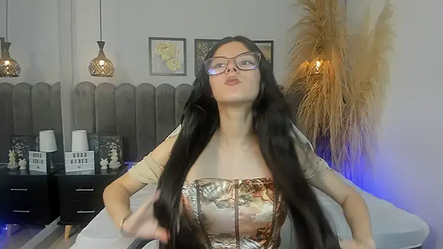 amber hill   online show from 28, 5, 2026