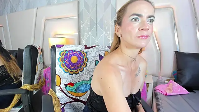 Snapshot of AnnePavlowa chatting on 31, 5, 2026 AnnePavlowa online show from 31, 5, 2026