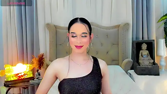 Snapshot of LexiLoreOnTop chatting on 4, 6, 2026 LexiLoreOnTop online show from 4, 6, 2026