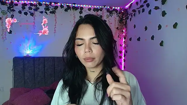 Snapshot of andraa_rossee chatting on 31, 5, 2026 andraa rossee online show from 31, 5, 2026