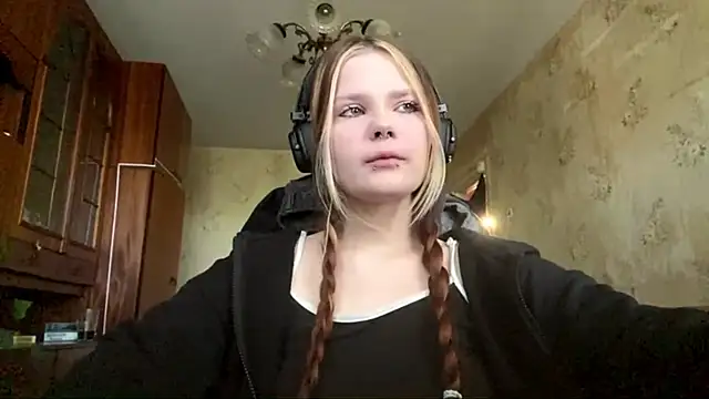 Snapshot of SusanaLeichty chatting on 27, 5, 2026 SusanaLeichty online show from 27, 5, 2026