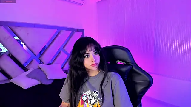 Snapshot of Elena_Tylor chatting on 13, 7, 2026 Elena Tylor online show from 13, 7, 2026