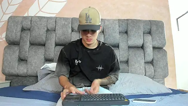 wesley boyy  online show from 27, 5, 2026