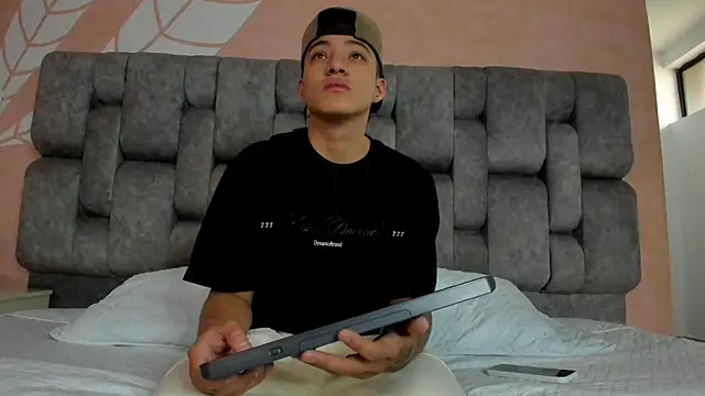 wesley boyy  online show from 29, 5, 2026