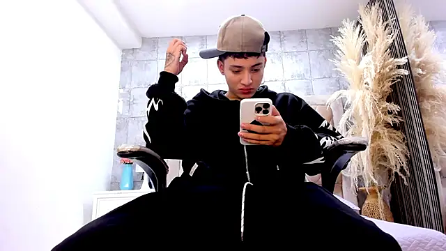 wesley boyy  online show from 3, 6, 2026