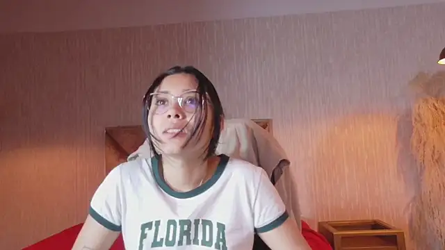 Snapshot of adaira31 chatting on 25, 6, 2026 adaira31 online show from 25, 6, 2026