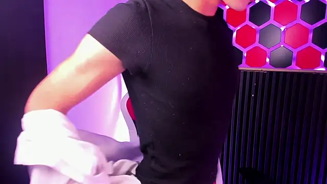 SantyFoxxs online show from 14, 7, 2026