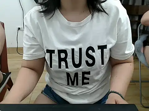 Snapshot of Maia_9999 chatting on 3, 7, 2026 Maia 9999 online show from 3, 7, 2026