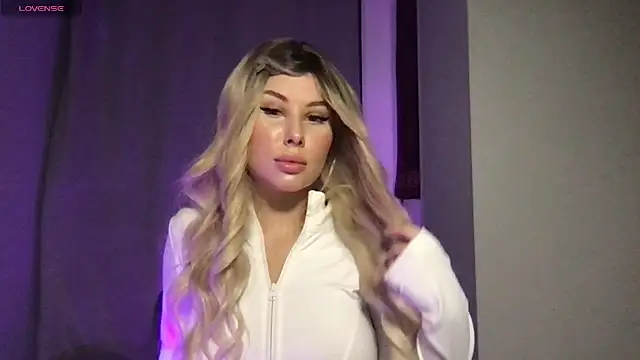 Snapshot of Lili_Weiss chatting on 3, 6, 2026 Lili Weiss online show from 3, 6, 2026