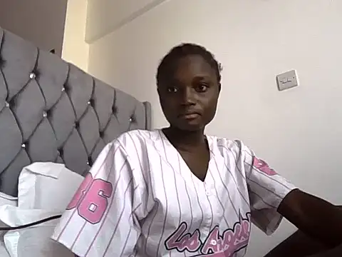 Hotgirl 2005 online show from 2, 7, 2026