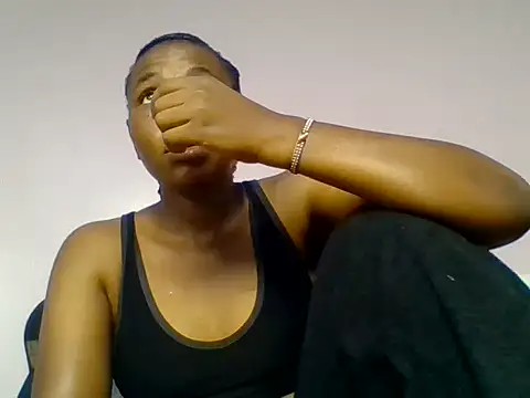 Snapshot of kittydew chatting on 10, 7, 2026 kittydew online show from 10, 7, 2026