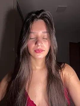 Snapshot of julhya_duarte chatting on 28, 5, 2026 julhya duarte online show from 28, 5, 2026