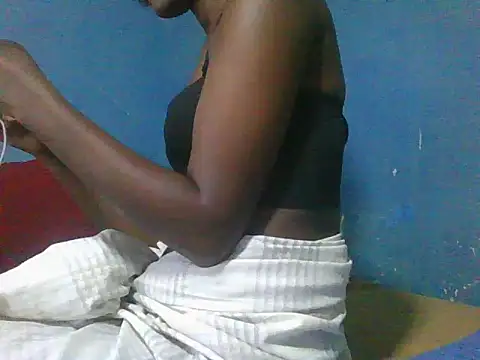 Petite-divaa online show from 22, 6, 2026