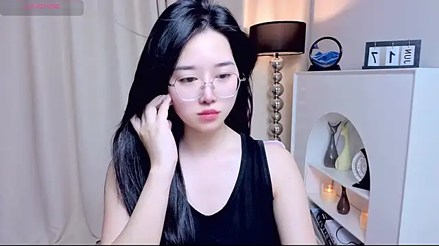 Snapshot of miuu6868 chatting on 17, 6, 2026 miuu6868 online show from 17, 6, 2026