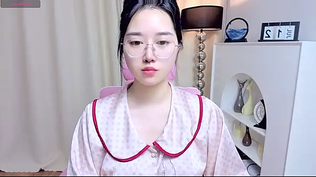 Snapshot of miuu6868 chatting on 13, 7, 2026 miuu6868 online show from 13, 7, 2026