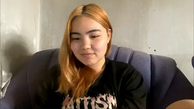 Snapshot of Molly_Teddy chatting on 4, 7, 2026 Molly Teddy online show from 4, 7, 2026