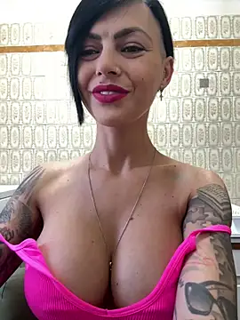 Snapshot of 1HelenRose chatting on 19, 6, 2026 1HelenRose online show from 19, 6, 2026