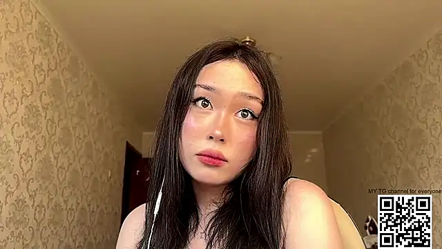 Snapshot of LilowNax chatting on 19, 6, 2026 LilowNax online show from 19, 6, 2026