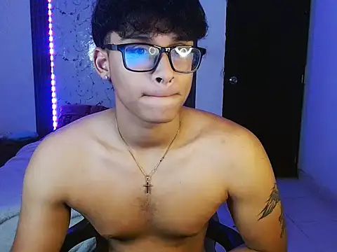 Snapshot of Mr_yisuzz chatting on 27, 5, 2026 Mr yisuzz online show from 27, 5, 2026