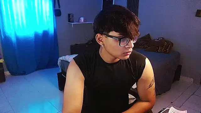 Snapshot of Mr_yisuzz chatting on 12, 7, 2026 Mr yisuzz online show from 12, 7, 2026