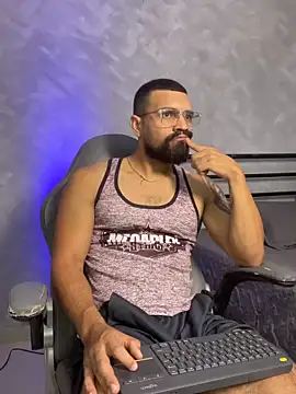 Snapshot of RoccoSaenz chatting on 28, 5, 2026 RoccoSaenz online show from 28, 5, 2026