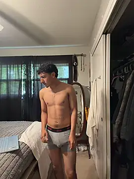 Snapshot of latino_switch chatting on 29, 5, 2026 latino switch online show from 29, 5, 2026