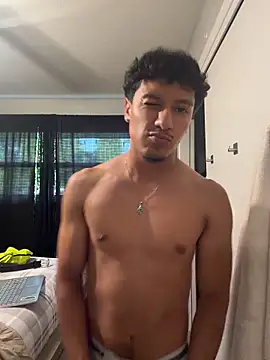 Snapshot of latino_switch chatting on 16, 6, 2026 latino switch online show from 16, 6, 2026