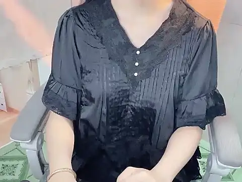 -Naomii  online show from 14, 7, 2026