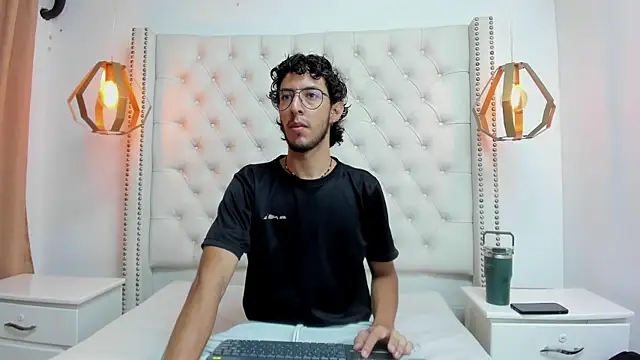 Snapshot of LEO_SANZ66 chatting on 22, 6, 2026 LEO SANZ66 online show from 22, 6, 2026