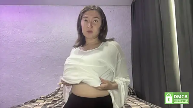 Snapshot of LaylaKrasnici chatting on 1, 7, 2026 LaylaKrasnici online show from 1, 7, 2026