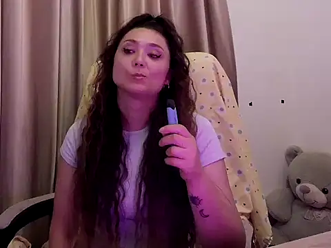 Snapshot of Lola_Creolla chatting on 27, 5, 2026 Lola Creolla online show from 27, 5, 2026