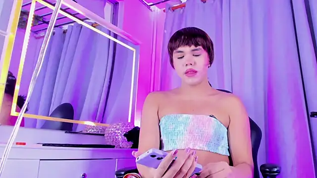 AndreaGiraldo  online show from 19, 6, 2026