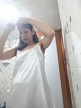 Snapshot of Samantha01_Rosse01 chatting on 1, 6, 2026 Samantha01 Rosse01 online show from 1, 6, 2026
