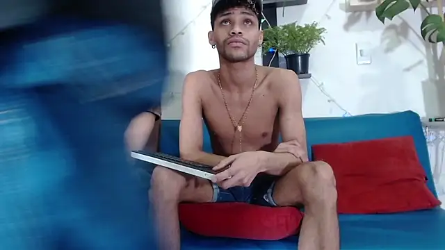 STRANGER BOYS online show from 28, 5, 2026