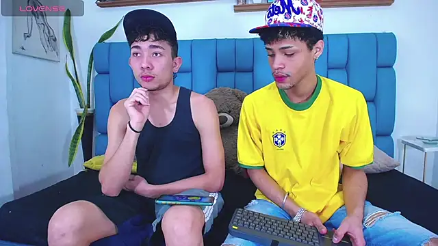 STRANGER BOYS online show from 30, 6, 2026