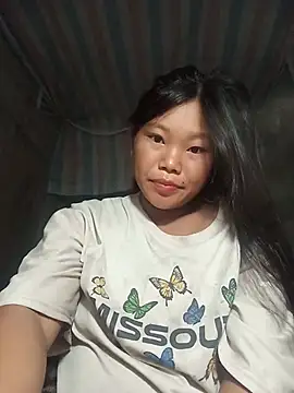 Snapshot of Nhinhi_su chatting on 23, 7, 2026 Nhinhi su online show from 23, 7, 2026