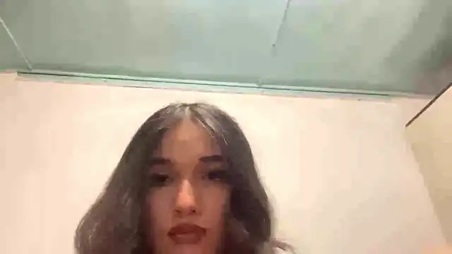 Snapshot of LisetteParajon chatting on 30, 5, 2026 LisetteParajon online show from 30, 5, 2026