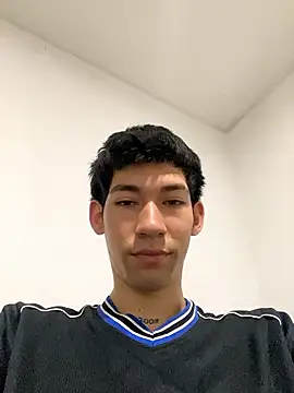 Snapshot of mathias_camil chatting on 15, 6, 2026 mathias camil online show from 15, 6, 2026