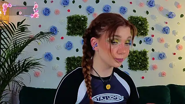 Snapshot of justmeavery chatting on 29, 5, 2026 justmeavery online show from 29, 5, 2026