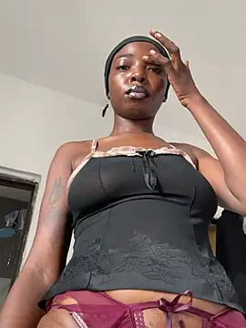 Snapshot of Honeybeespecial chatting on 14, 7, 2026 Honeybeespecial online show from 14, 7, 2026