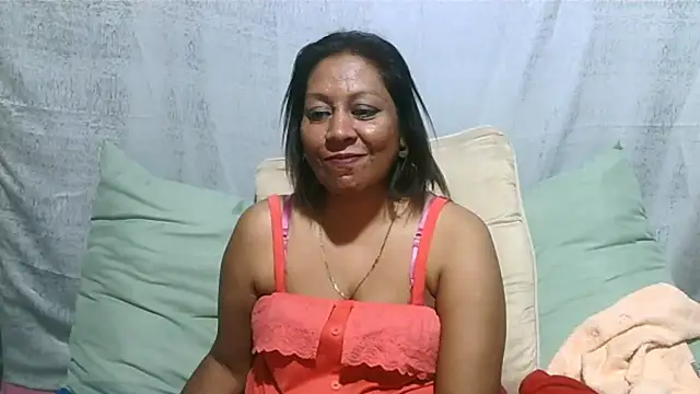 Snapshot of IndianSexyMilf69 chatting on 7, 7, 2026 IndianSexyMilf69 online show from 7, 7, 2026