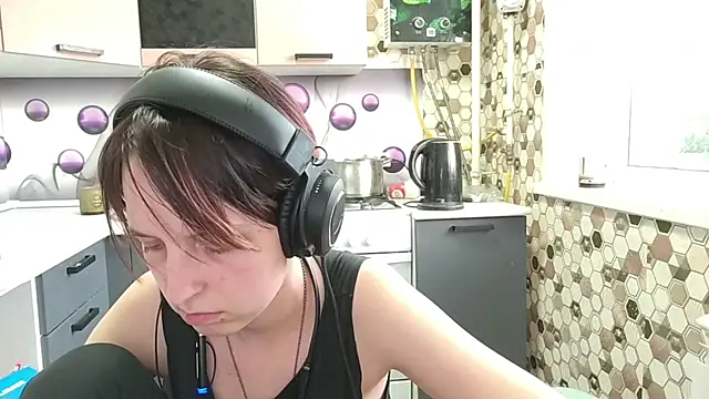 Snapshot of Saranade chatting on 20, 6, 2026 Saranade online show from 20, 6, 2026