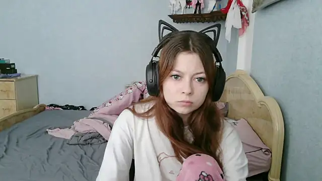 Snapshot of AlessiaViolet chatting on 6, 7, 2026 AlessiaViolet online show from 6, 7, 2026