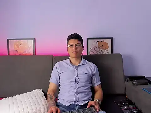 AquilesTaylor online show from 9, 6, 2026