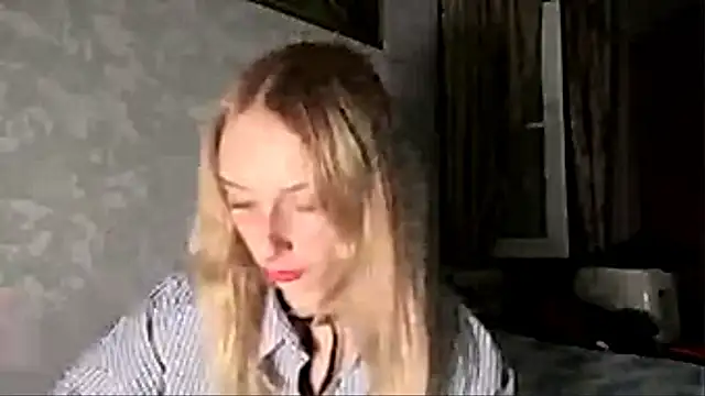 Snapshot of JennaLomeri chatting on 4, 7, 2026 JennaLomeri online show from 4, 7, 2026