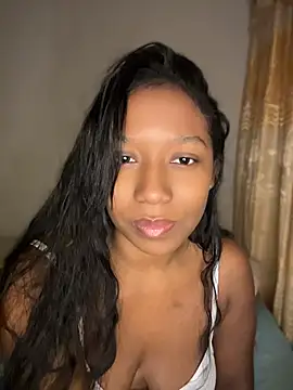 Snapshot of chell_iivy chatting on 15, 7, 2026 chell iivy online show from 15, 7, 2026