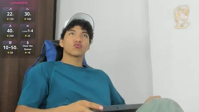 Snapshot of Maximiliano_Young chatting on 31, 5, 2026 Maximiliano Young online show from 31, 5, 2026