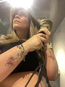 pamelaQenn2 online show from 5, 6, 2026