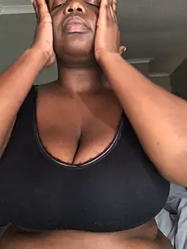Vickiesah online show from 27, 7, 2026