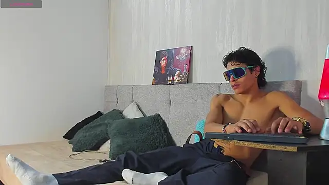 Snapshot of tommyhot7 chatting on 12, 6, 2026 tommyhot7 online show from 12, 6, 2026